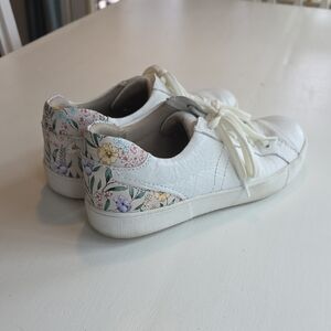 Naturalizer Morrison White Leather Floral Sneakers